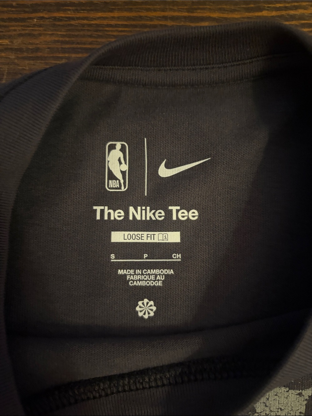 Official NBA Store Nike Rhinestone NBA Champions New York Knicks Tee 2026 Small - Picture 2 of 6